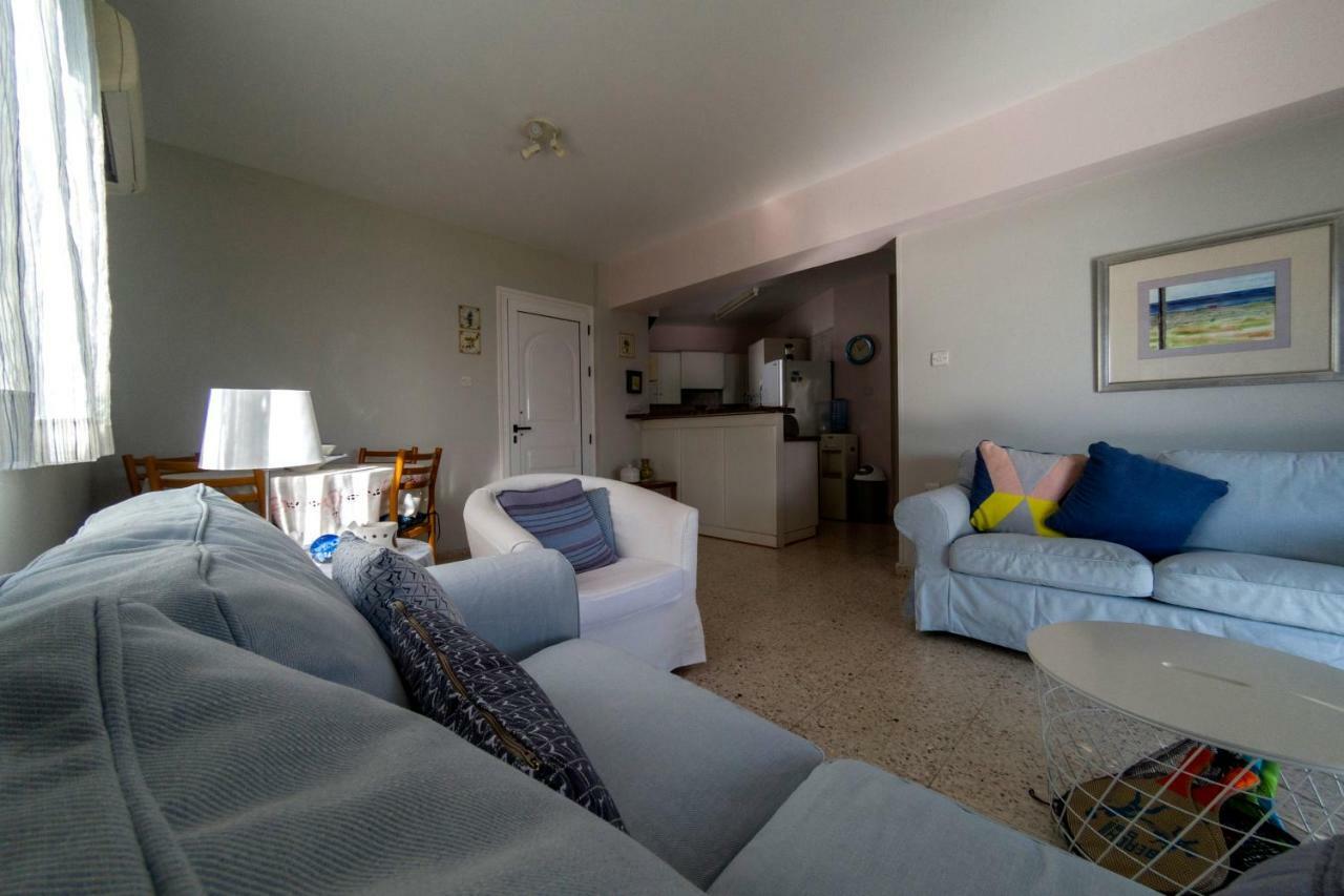 Blue Bay Beach House Larnaca Exterior foto